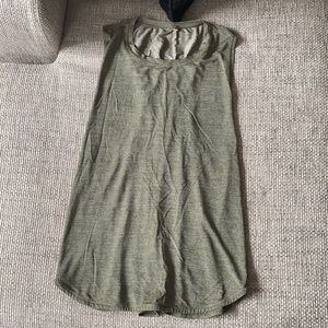 Lululemon green athletic top
